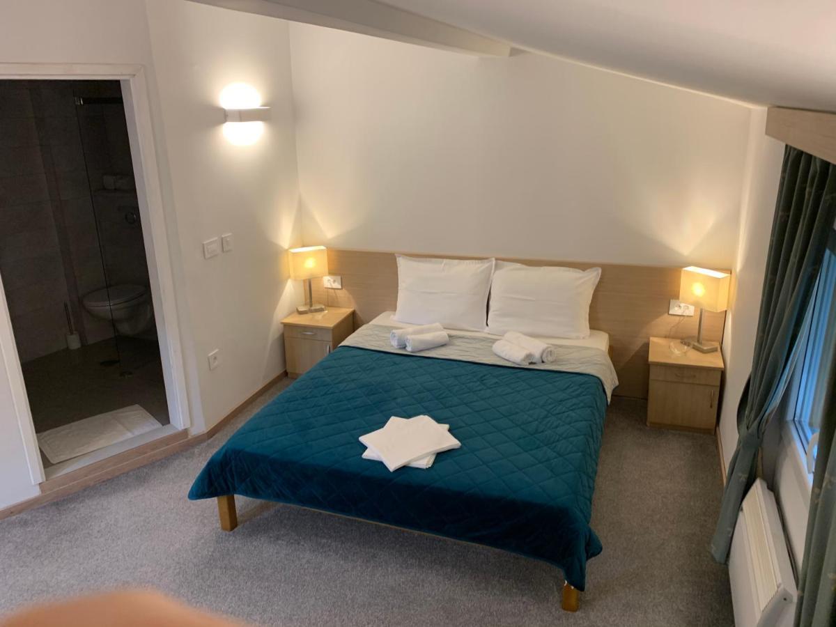 Garni Hotel Vir Vrnjačka Banja エクステリア 写真