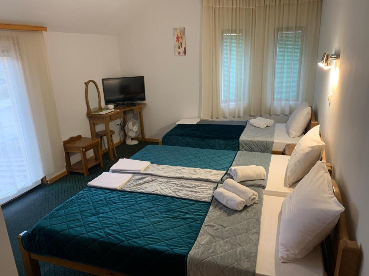 Garni Hotel Vir Vrnjačka Banja エクステリア 写真