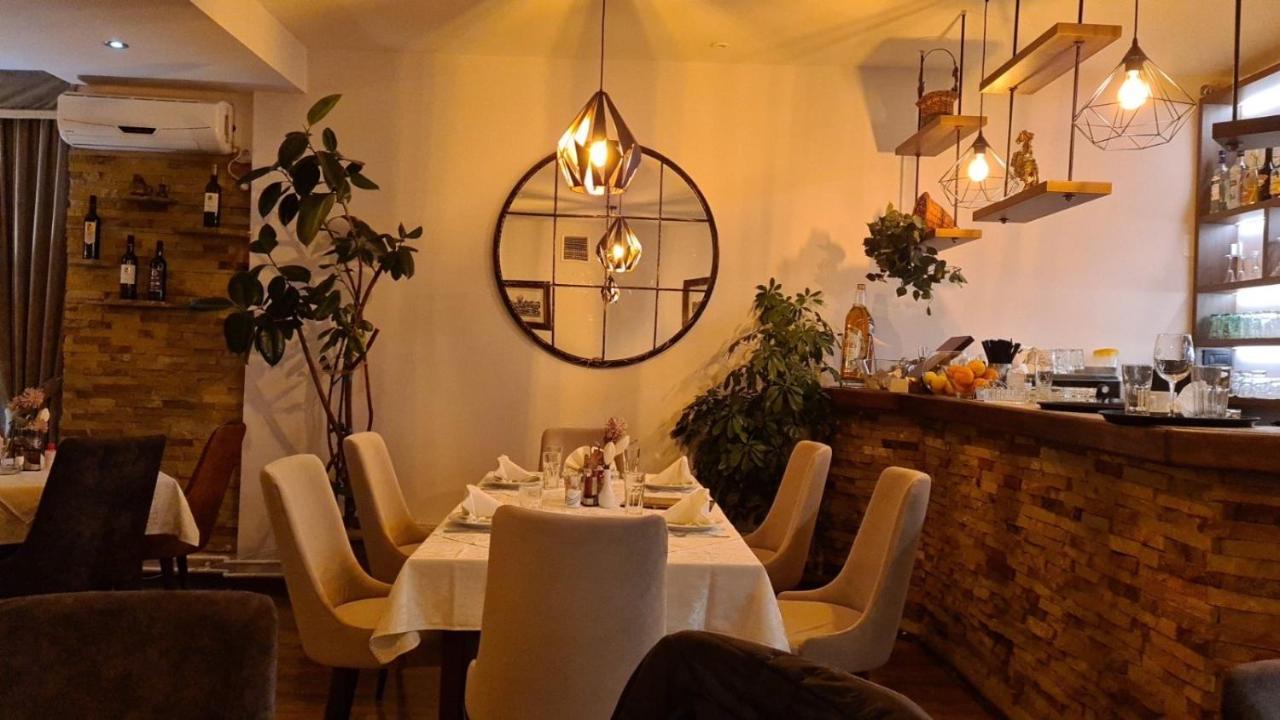 Garni Hotel Vir Vrnjačka Banja エクステリア 写真