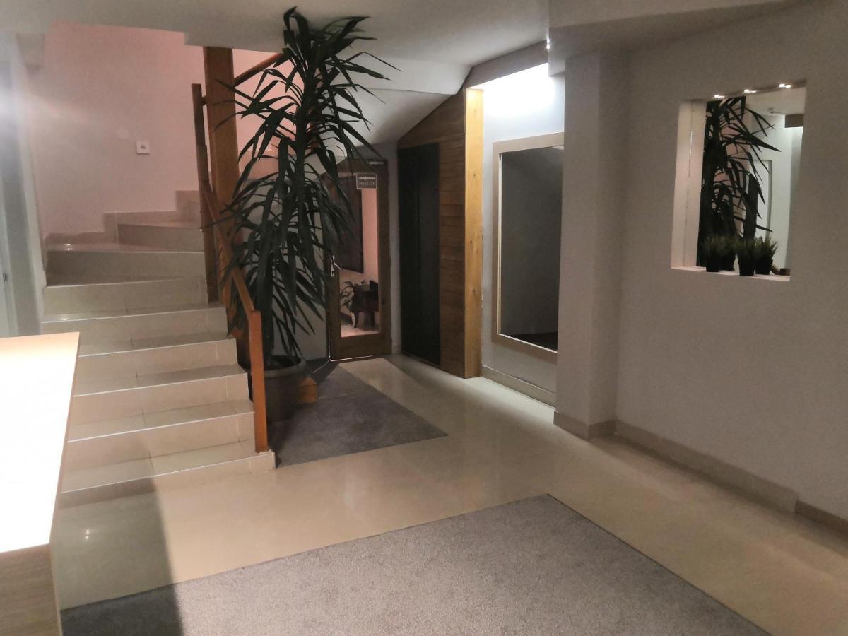 Garni Hotel Vir Vrnjačka Banja エクステリア 写真