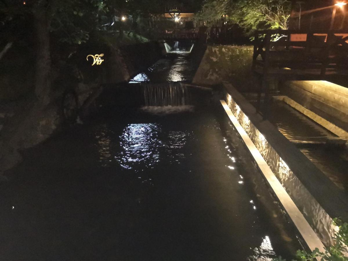 Garni Hotel Vir Vrnjačka Banja エクステリア 写真